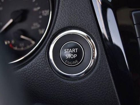 Used 2022 Nissan Rogue Sport SV image 18