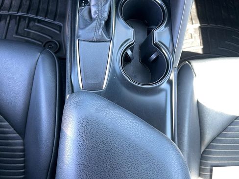 Used 2019 Toyota Camry SE image 21
