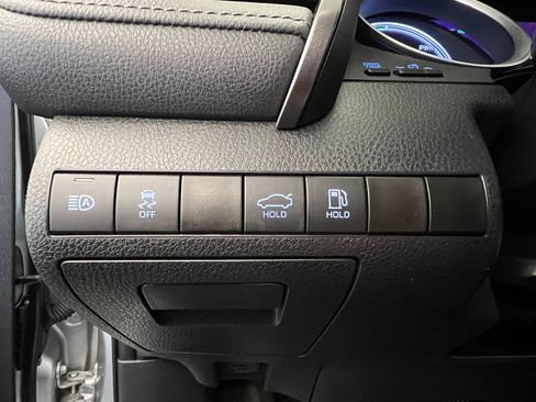 Used 2021 Toyota Camry XLE image 23