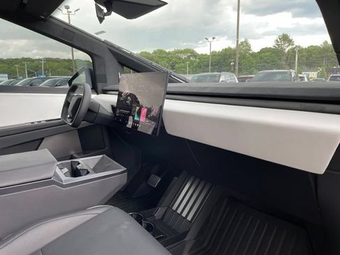 Used 2024 Tesla Cybertruck Cyberbeast AWD/4WD image 25