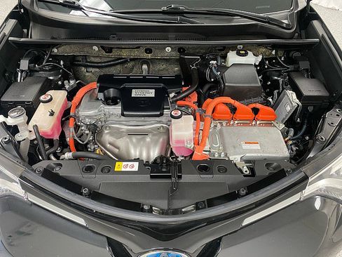 Used 2018 Toyota RAV4 Limited image 22