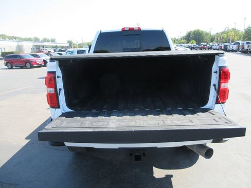 Used 2019 GMC Sierra 2500 Denali w/ Duramax Plus Package AWD/4WD image 9