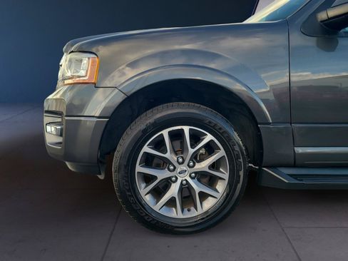 Used 2017 Ford Expedition XLT w/ Equipment Group 202A RWD image 9