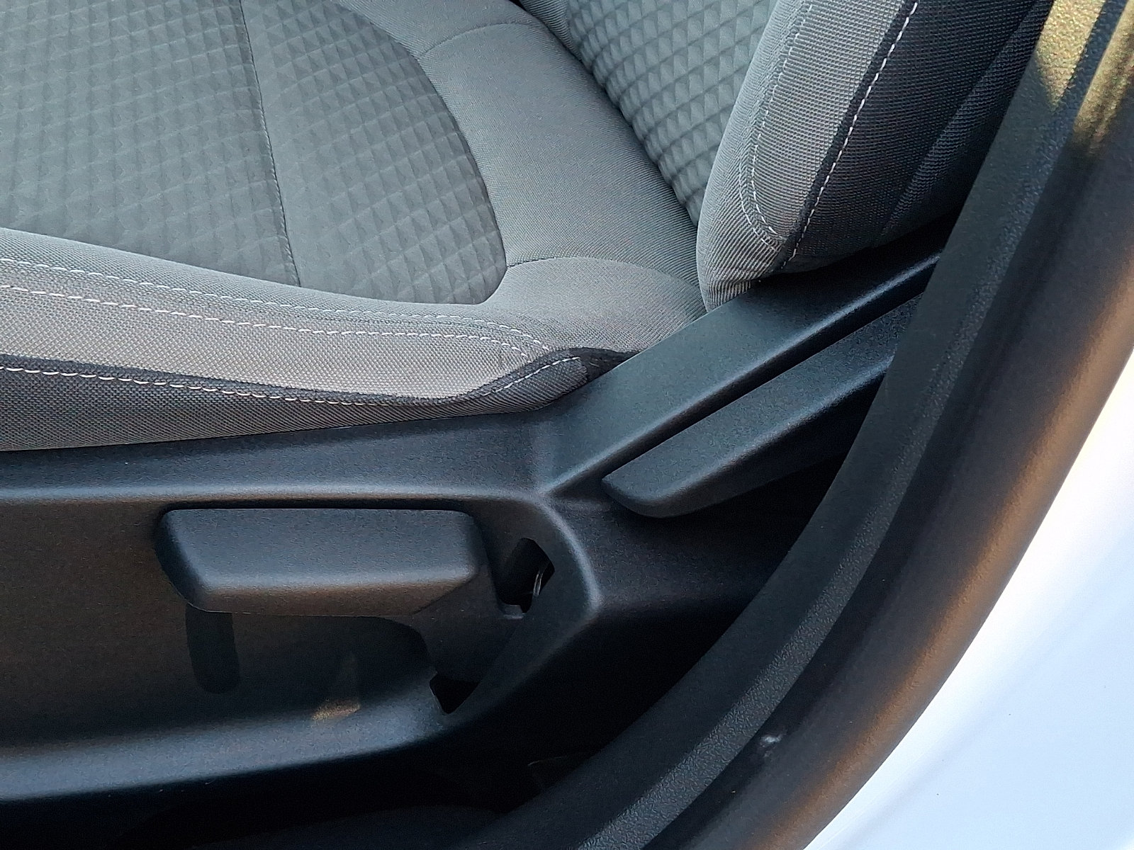 Certified 2022 Ford Escape SE AWD/4WD image 15