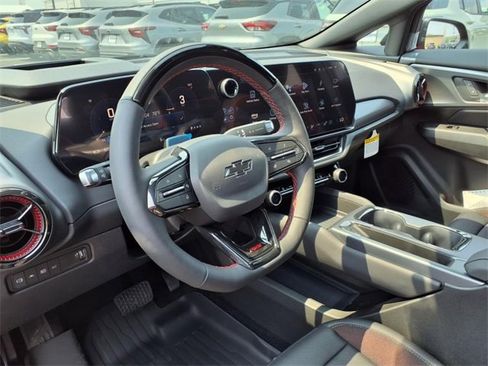 New 2025 Chevrolet Equinox EV RS image 17