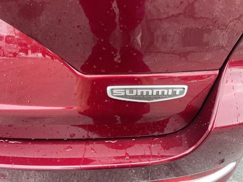 Used 2024 Jeep Grand Cherokee Summit image 17