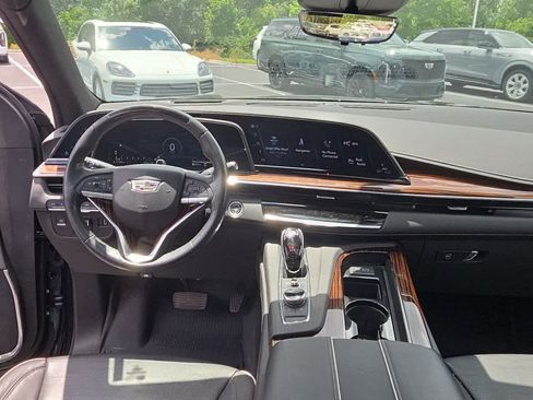 Used 2023 Cadillac Escalade ESV Premium Luxury w/ LPO, Radiant Package AWD/4WD image 7