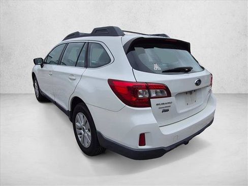 Used 2017 Subaru Outback 2.5i AWD/4WD image 7