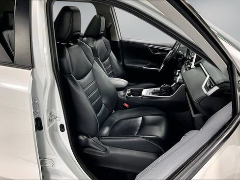 Used 2020 Toyota RAV4 Limited w/ All Weather Liner Package AWD/4WD image 28