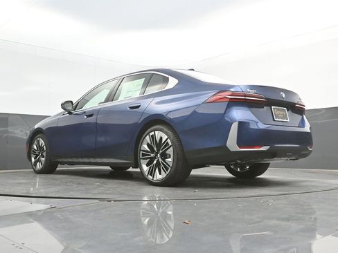 New 2027 BMW 530i RWD image 44