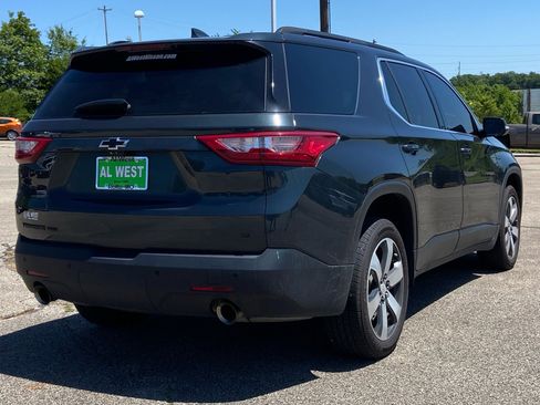 Used 2020 Chevrolet Traverse LT w/ LPO, Blackout Package AWD/4WD image 5