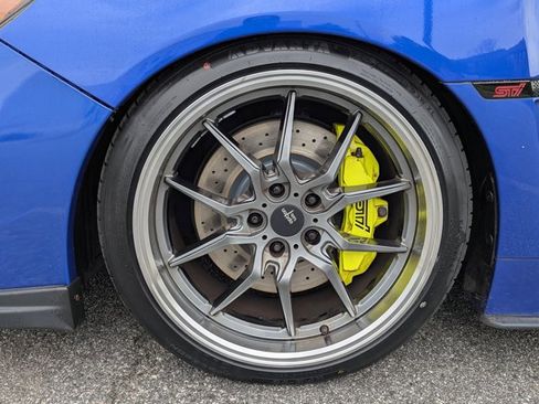 Used 2019 Subaru WRX STI AWD/4WD image 9