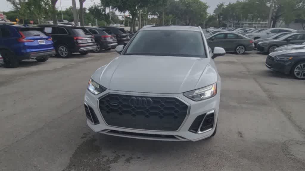 Certified 2023 Audi Q5 2.0T Premium w/ Convenience Package AWD/4WD image 4