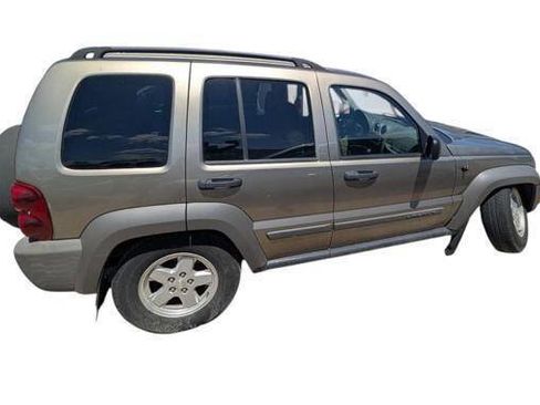 Used 2007 Jeep Liberty Sport AWD/4WD image 7