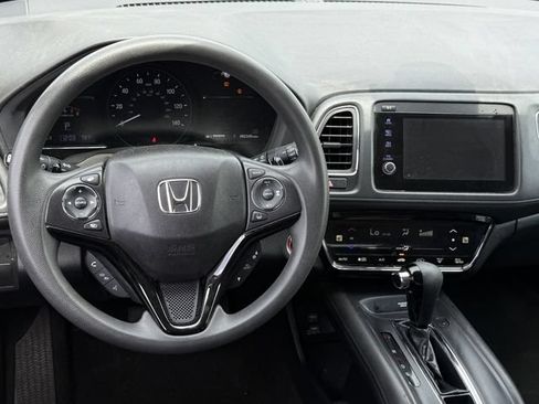 Used 2022 Honda HR-V EX image 11