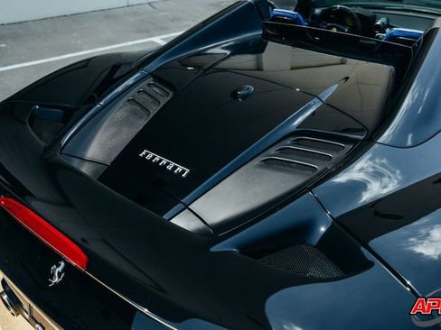 Used 2022 Ferrari F8 Tributo image 34