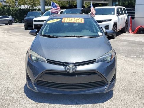 Used 2019 Toyota Corolla LE FWD image 2