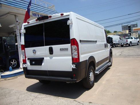 Used 2025 RAM ProMaster 2500 w/ U-Haul Equipment Group FWD image 5