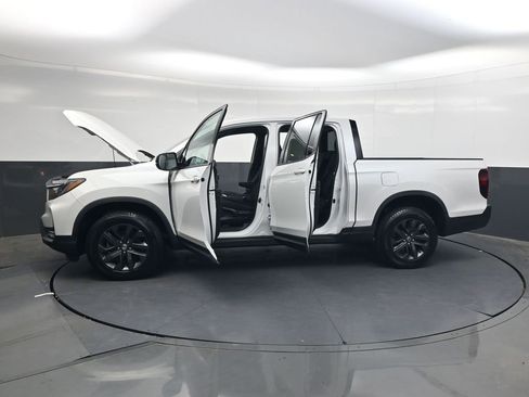 Certified 2023 Honda Ridgeline Sport image 36