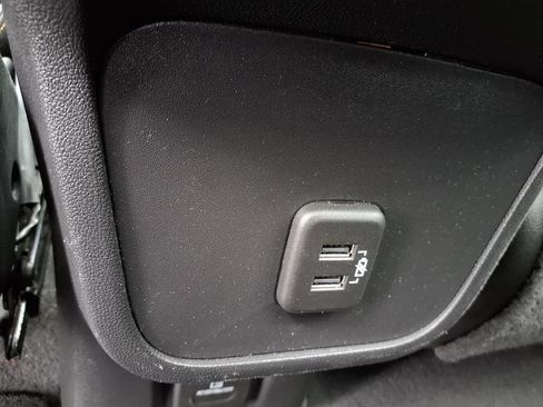Used 2020 Chevrolet Equinox LT w/ Midnight Edition FWD image 26