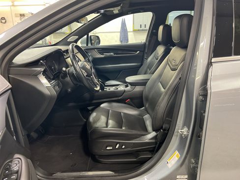 Used 2023 Cadillac XT5 Premium Luxury image 16