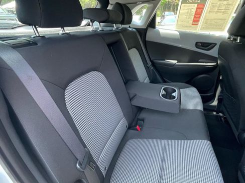 Used 2020 Hyundai Kona SE AWD/4WD image 25
