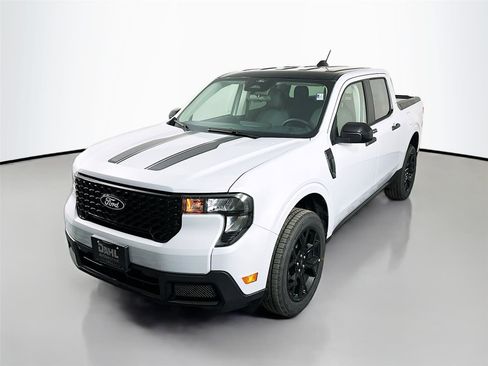 New 2026 Ford Maverick XLT w/ XLT Luxury Package image 3