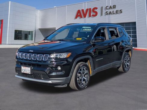Used 2025 Jeep Compass Limited image 1
