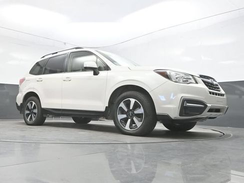Used 2017 Subaru Forester 2.5i Premium AWD/4WD image 25