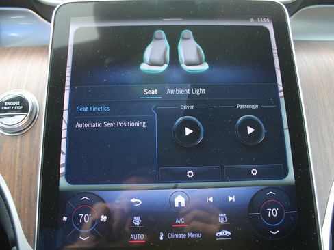 Certified 2024 Mercedes-Benz GLC 300 4MATIC image 40