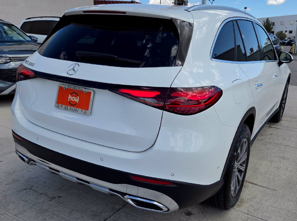 Used 2025 Mercedes-Benz GLC 300 image 9