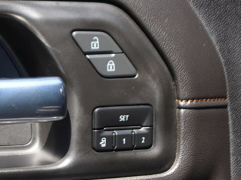 Used 2022 GMC Sierra 2500 AT4 w/ AT4 Preferred Package AWD/4WD image 17