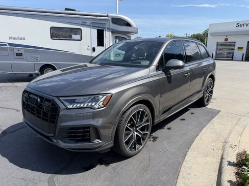 Used 2021 Audi Q7 3.0T Prestige w/ Prestige Package AWD/4WD image 38