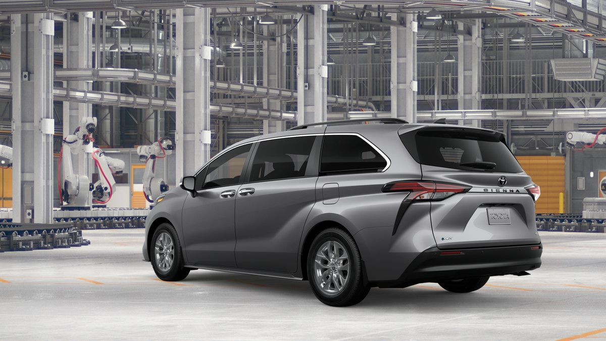New 2026 Toyota Sienna XLE FWD image 6