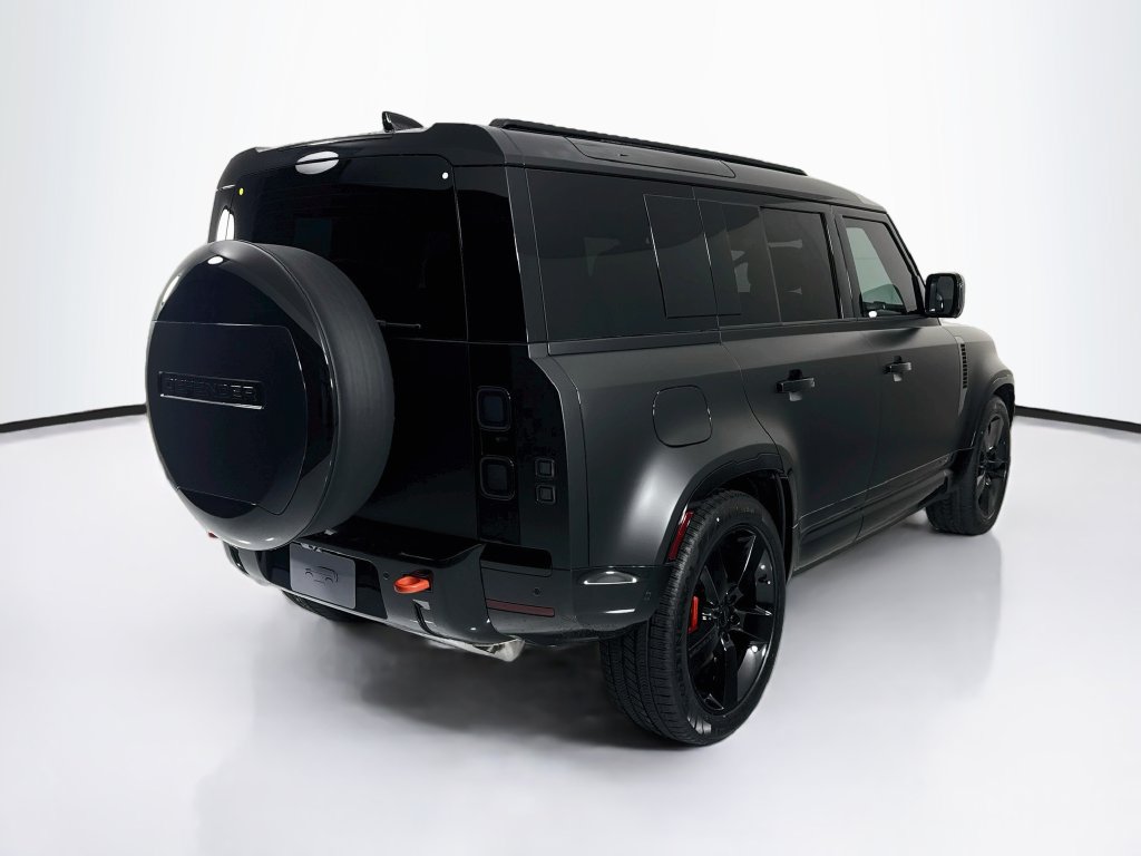 New 2026 Land Rover Defender 110 X AWD/4WD image 5