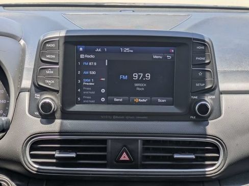 Used 2020 Hyundai Kona SEL Plus FWD image 19