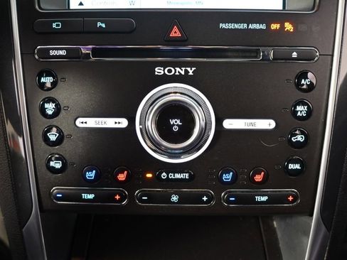 Used 2017 Ford Explorer Sport w/ Equipment Group 401A AWD/4WD image 32