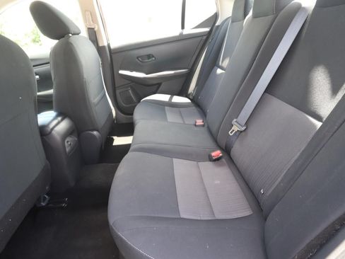 Used 2024 Nissan Sentra SV FWD image 8