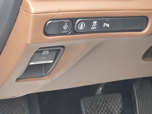 Used 2023 Acura MDX SH-AWD w/ Technology Package image 9