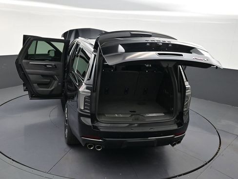 Used 2025 Chevrolet Tahoe RST w/ Comfort Package RWD image 33