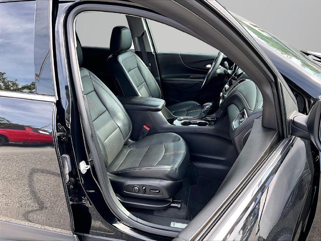 Used 2023 Chevrolet Equinox Premier AWD/4WD image 8