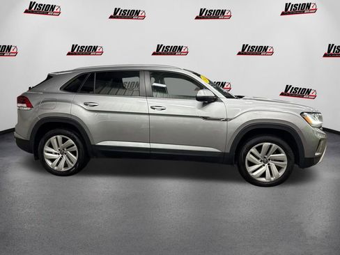 Used 2022 Volkswagen Atlas Cross Sport SE image 4