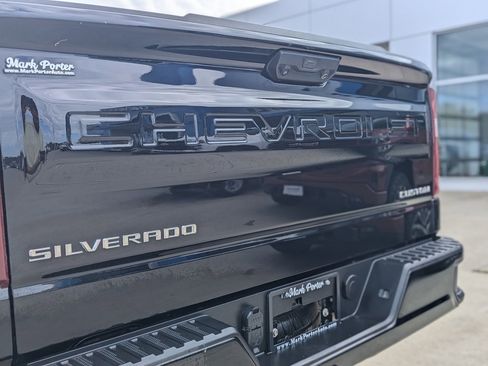 Used 2022 Chevrolet Silverado 1500 Custom image 10
