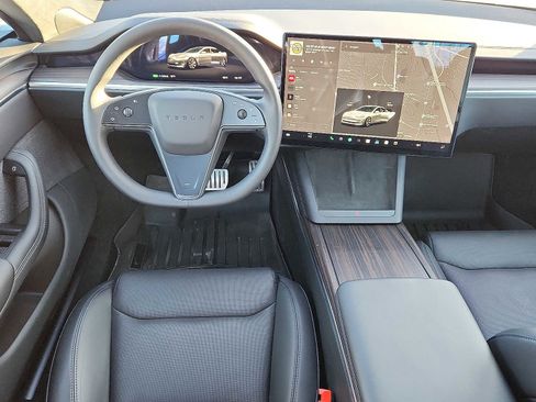 Used 2023 Tesla Model S image 11
