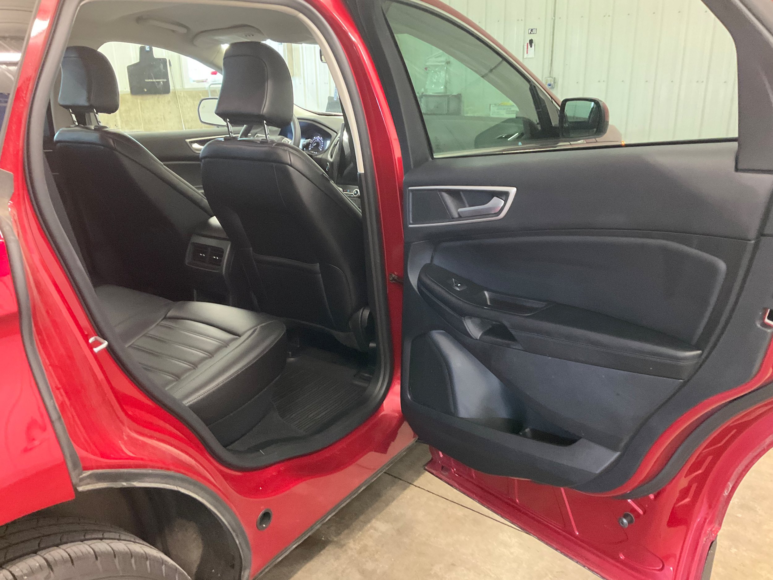 Used 2024 Ford Edge SEL w/ Convenience Package AWD/4WD image 24