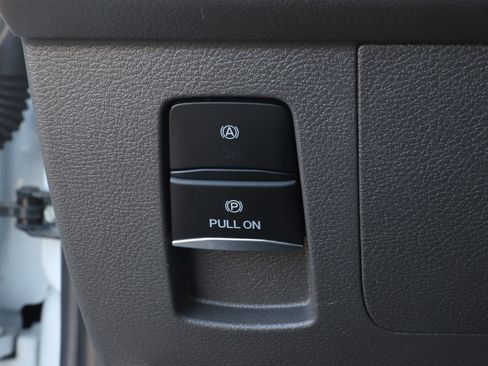 Used 2024 Ford Transit 350 XLT image 28