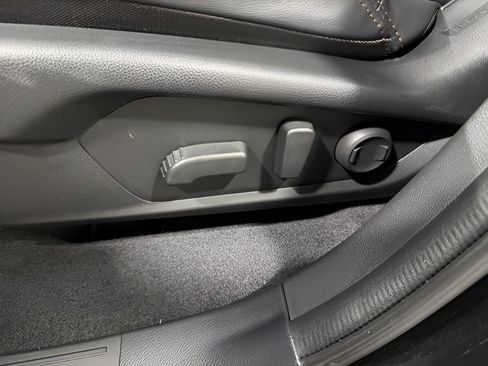 Certified 2025 Subaru Forester Touring AWD/4WD image 14