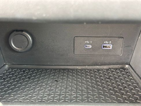 Used 2025 Nissan Pathfinder SV AWD/4WD image 29