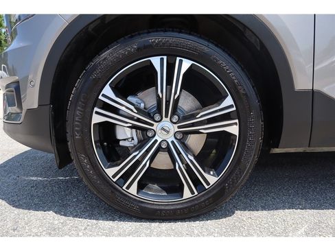 Used 2022 Volvo XC40 T5 Inscription AWD/4WD image 9