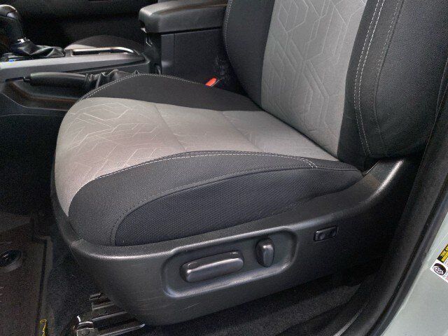 Used 2023 Toyota Tacoma TRD Sport w/ Technology Package AWD/4WD image 11